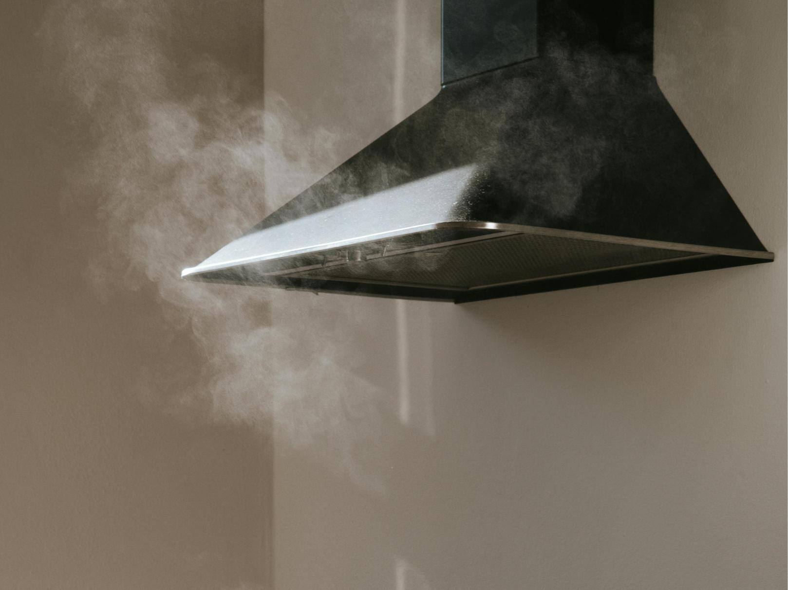 Should Range Hoods Be Vented Outside?
